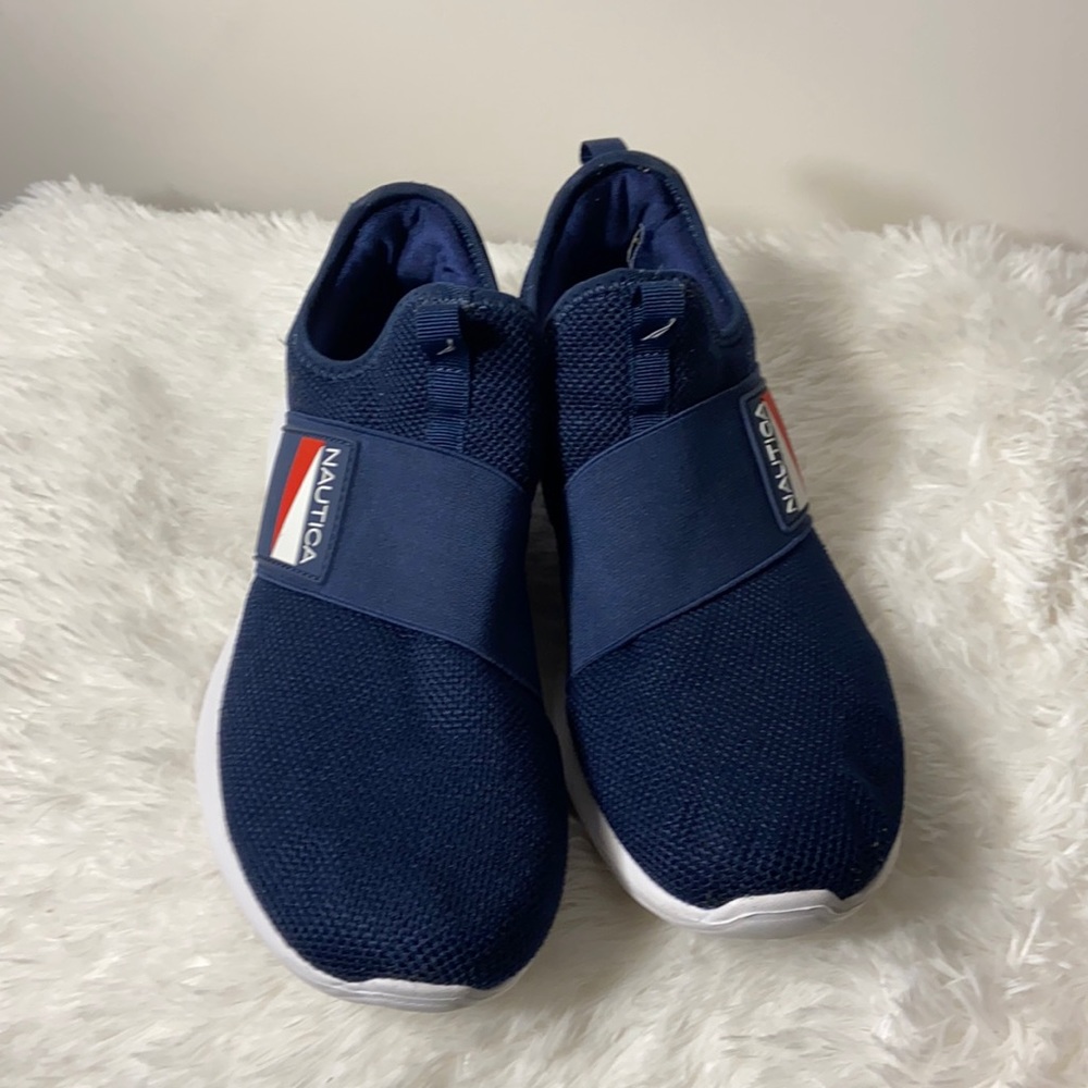 Nautical tennis shoe
